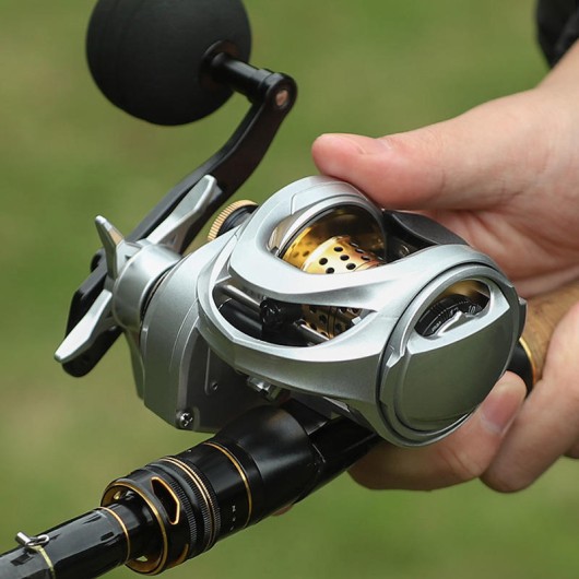 Smooth Dual Braking System Low Profile Baitcasting Fishing Reel Smooth Dual Braking System Low Profile Baitcasting Fishing Reel